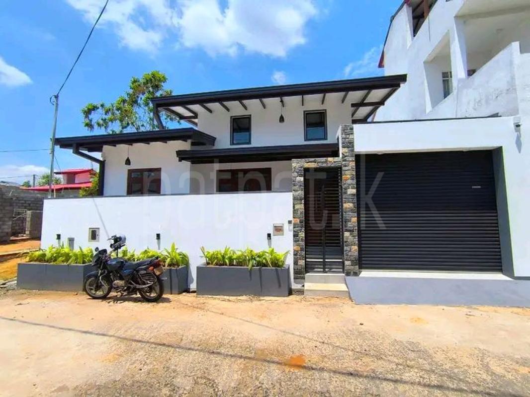 House for Sale in Athurugiriya