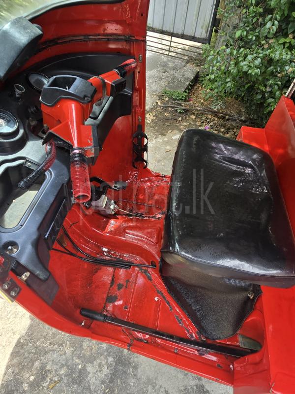 Bajaj 4 stroke 2011 - Used Three wheeler sale in Sri Lanka - patpat.lk