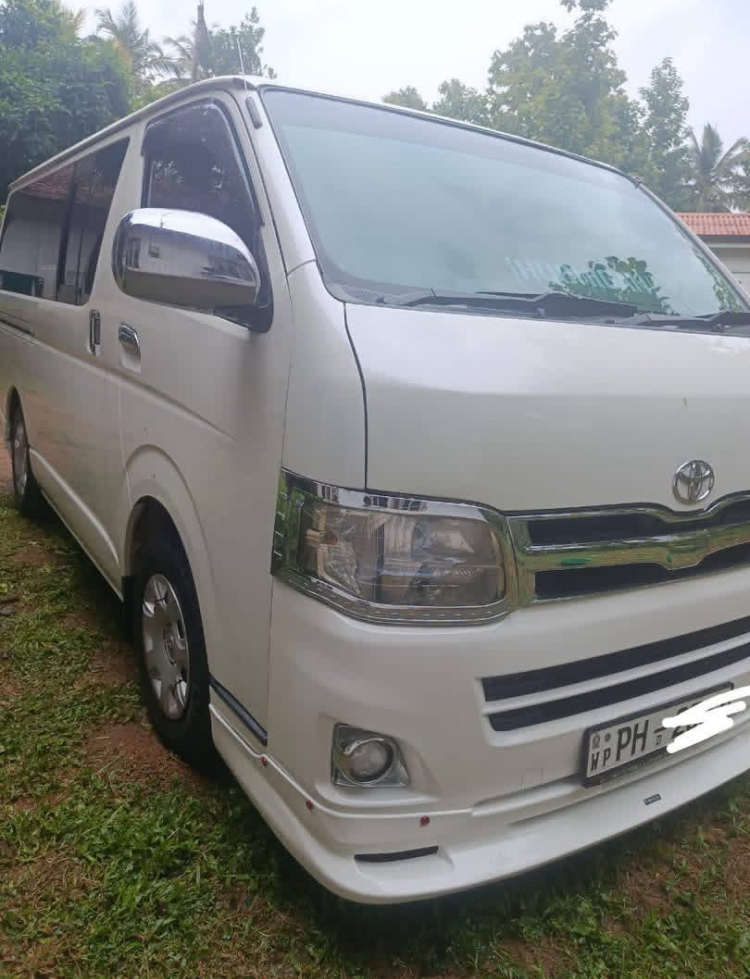 Toyota Hiace 2016 - பயன்படுத்தப்பட்டது வேன் sale in Sri Lanka - patpat.lk