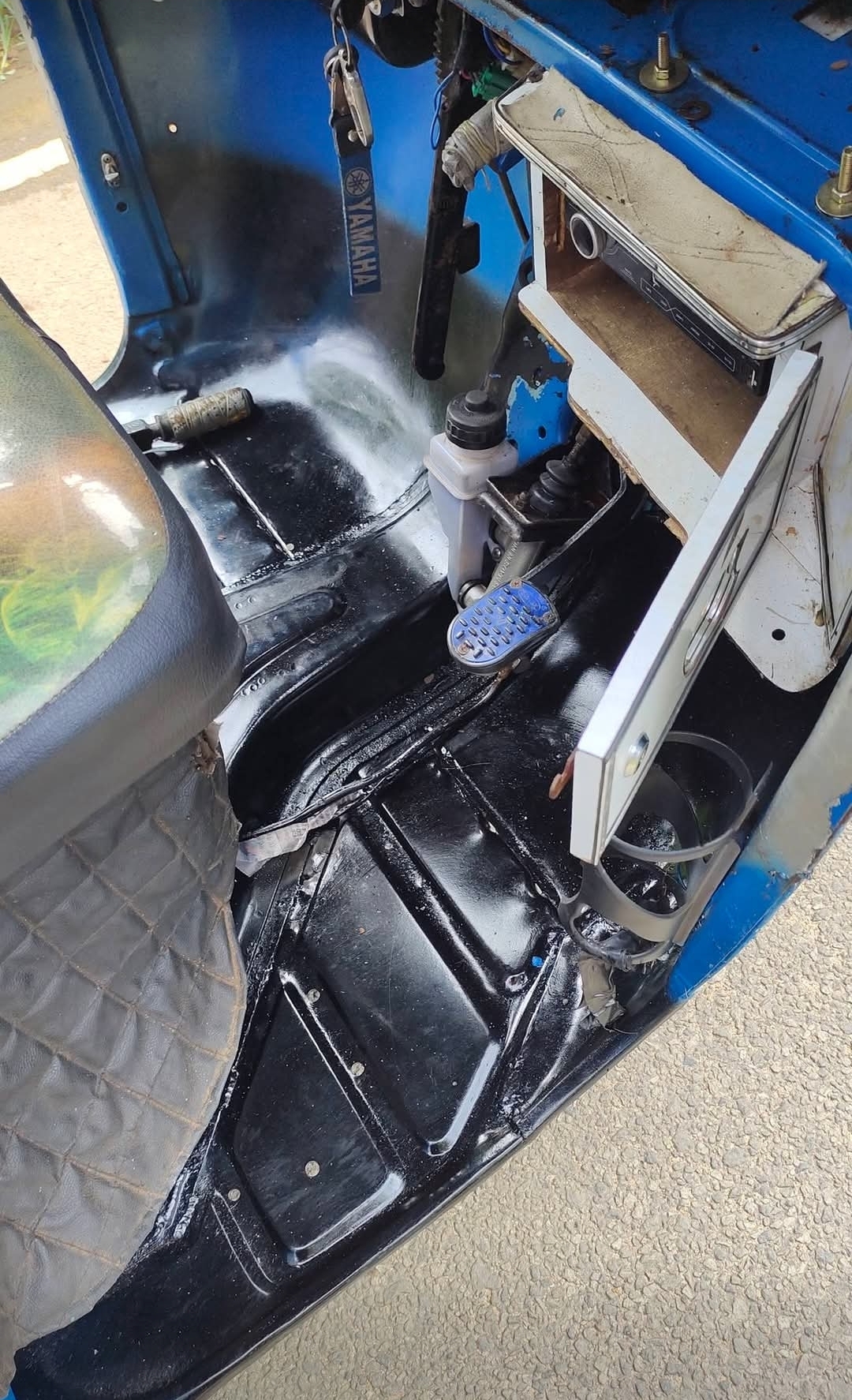 Bajaj Three Wheel 2006 - பயன்படுத்தப்பட்டது முச்சக்கர வண்டி sale in Sri Lanka - patpat.lk