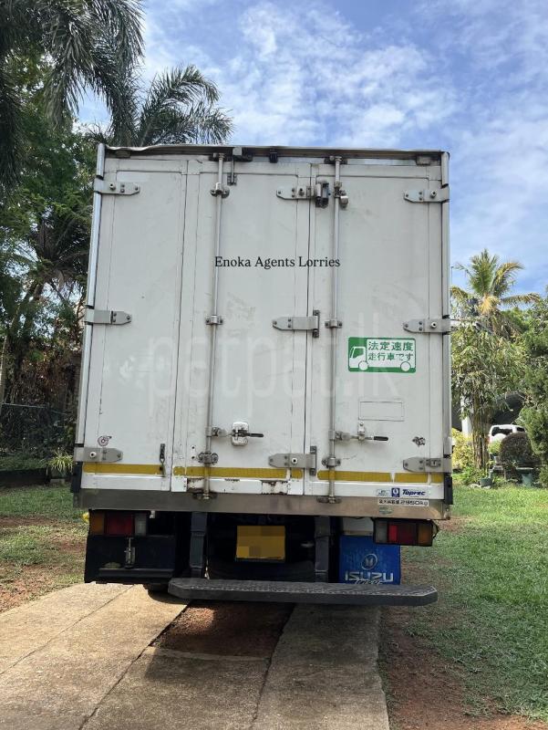 Isuzu ELF 2015 - Used Truck sale in Sri Lanka - patpat.lk