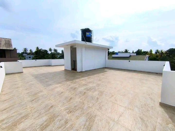 House for Sale in Athurugiriya