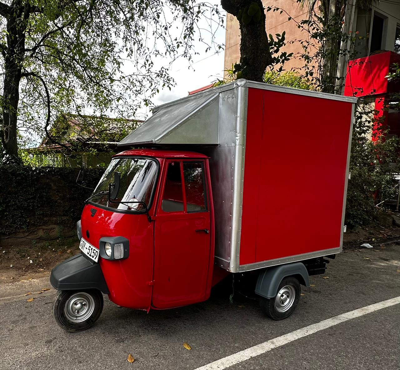 Piaggio Three Wheel 2015 - භාවිතා කරන ලද ත්‍රිරෝද රථය sale in Sri Lanka - patpat.lk