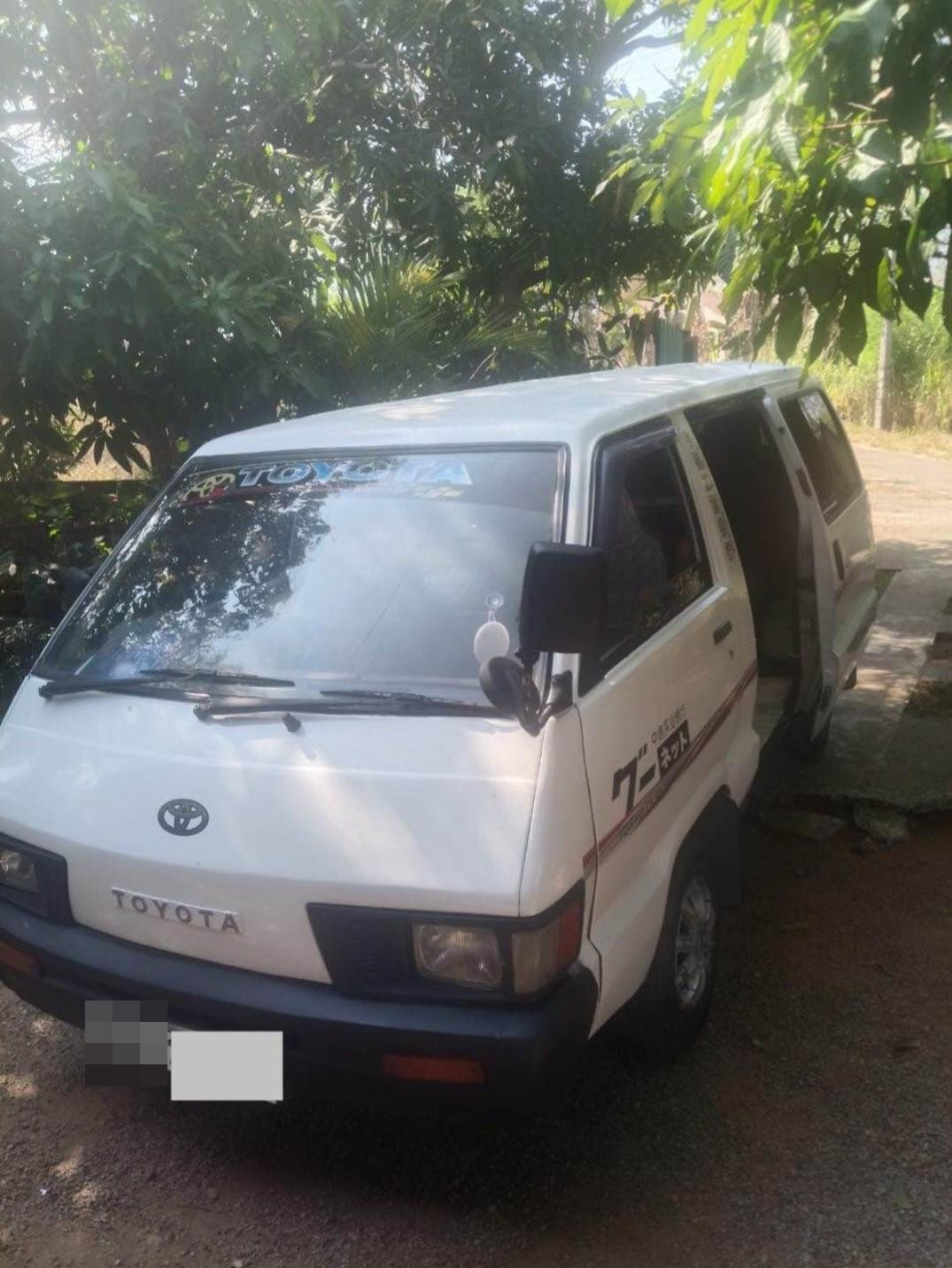 Toyota TownAce 1985 - භාවිතා කරන ලද වෑන් රථය sale in Sri Lanka - patpat.lk