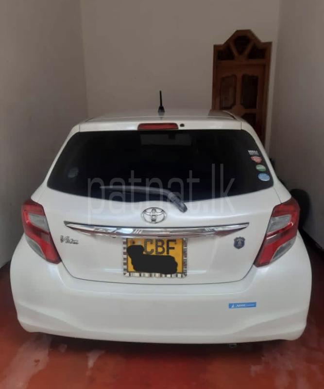 Toyota Vitz 2015 - பயன்படுத்தப்பட்டது கார் sale in Sri Lanka - patpat.lk