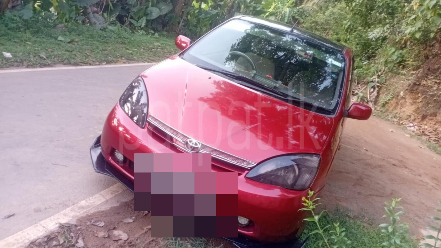 Toyota Prius 2002 - பயன்படுத்தப்பட்டது கார் sale in Sri Lanka - patpat.lk
