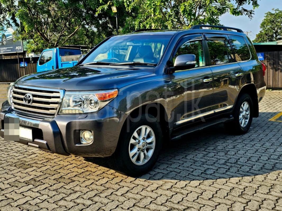 Toyota Land Cruiser 2013 - භාවිතා කරන ලද SUV රථය sale in Sri Lanka - patpat.lk