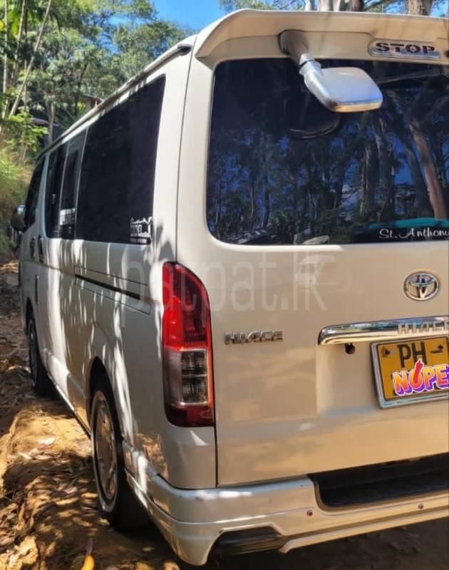 Toyota Hiace 2012 - பயன்படுத்தப்பட்டது வேன் sale in Sri Lanka - patpat.lk