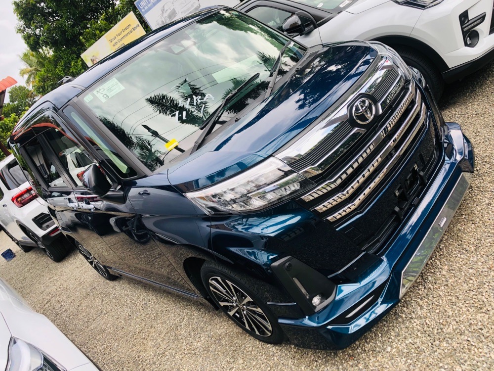 Toyota Roomy 2023 - නැවත සකස් කල වෑන් රථය sale in Sri Lanka - patpat.lk