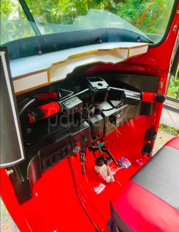 Bajaj 4 stroke 2012 - Used Three wheeler sale in Sri Lanka - patpat.lk