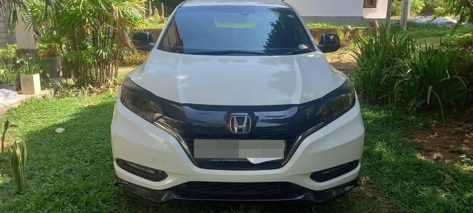 Honda Vezel 2017 - பயன்படுத்தப்பட்டது SUV sale in Sri Lanka - patpat.lk