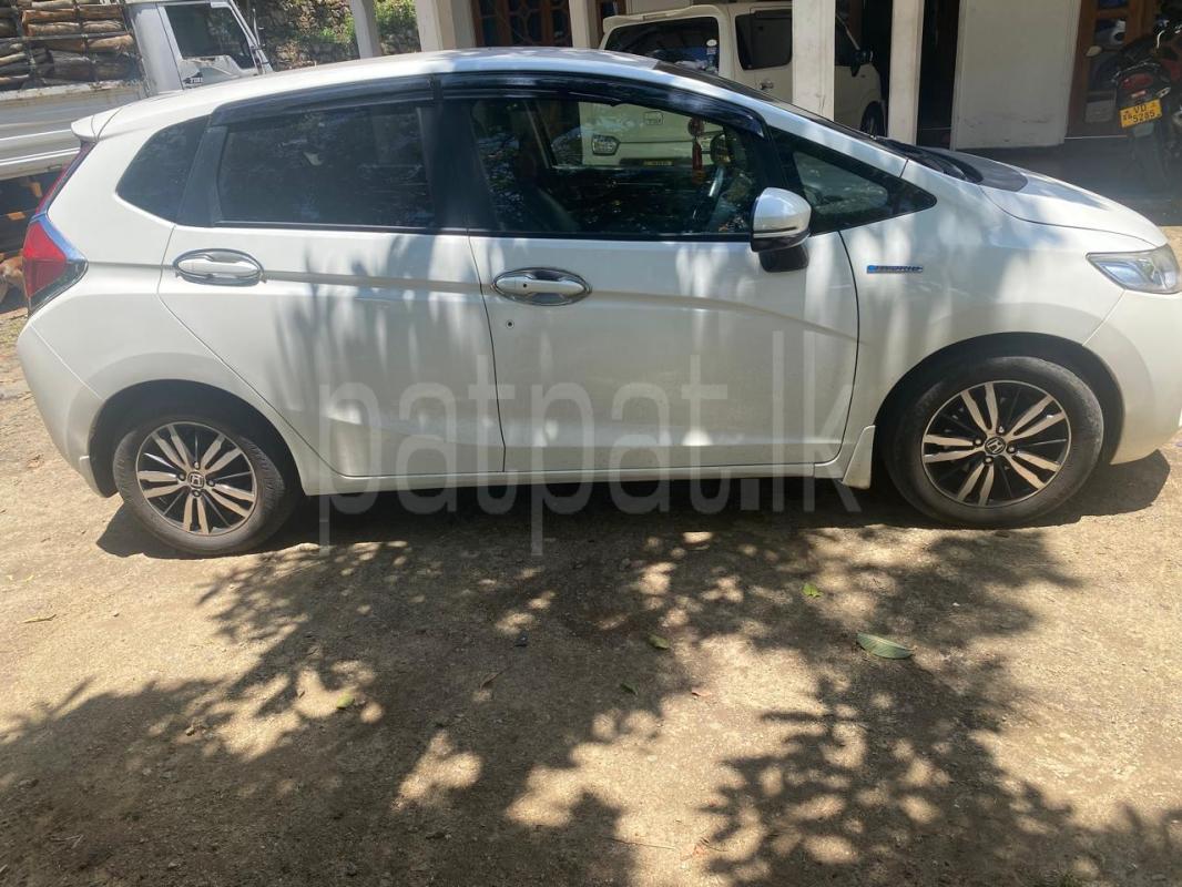 Honda Fit 2014 - பயன்படுத்தப்பட்டது கார் sale in Sri Lanka - patpat.lk