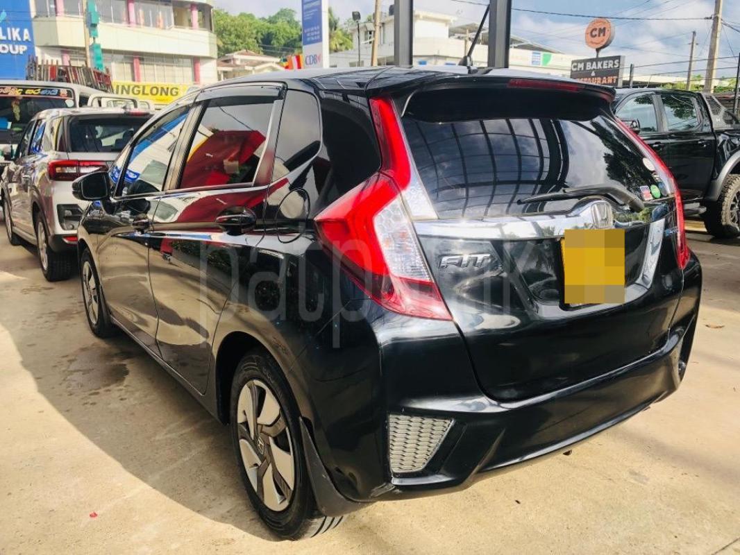 Honda Fit 2017 - பயன்படுத்தப்பட்டது கார் sale in Sri Lanka - patpat.lk