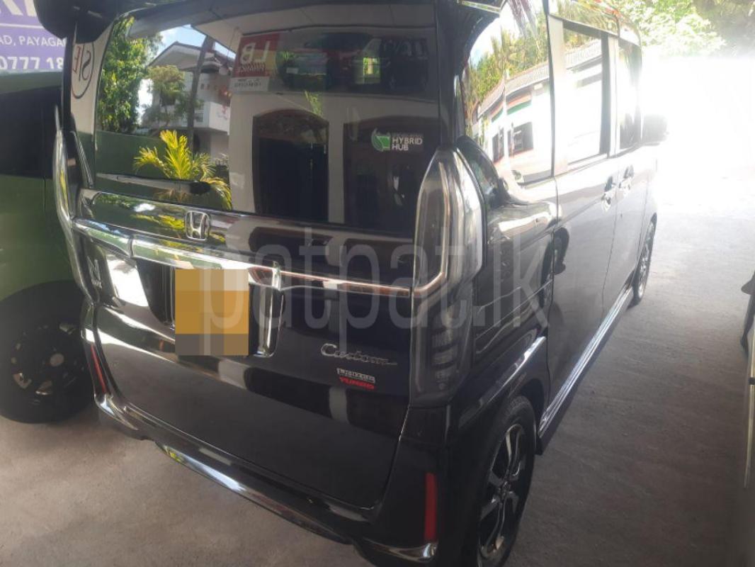 Honda N BOX 2017 - பயன்படுத்தப்பட்டது கார் sale in Sri Lanka - patpat.lk