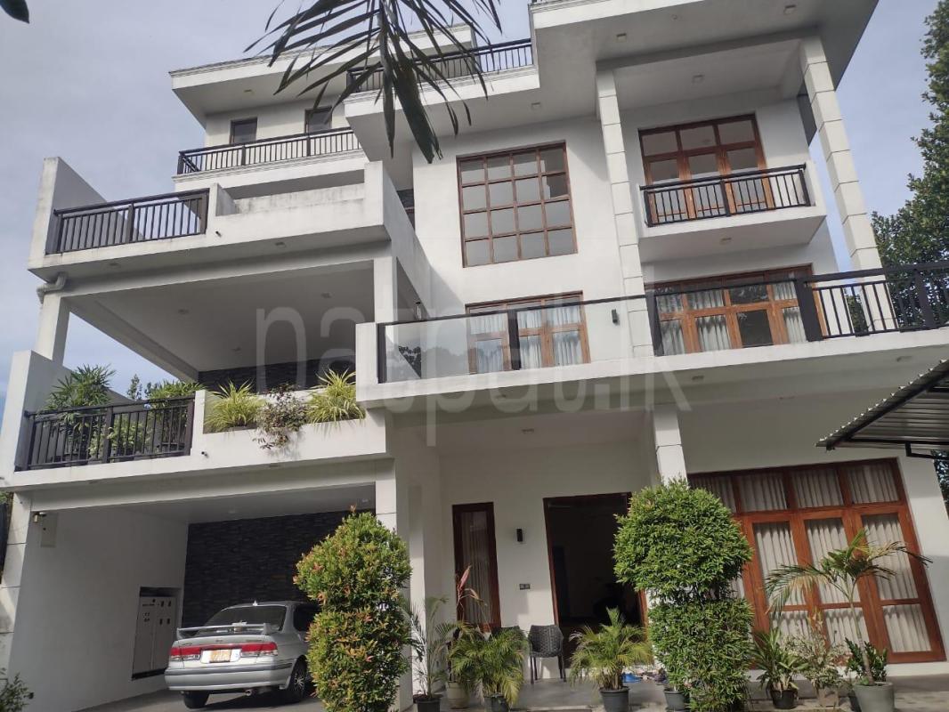 House for Sale in Talawatugoda