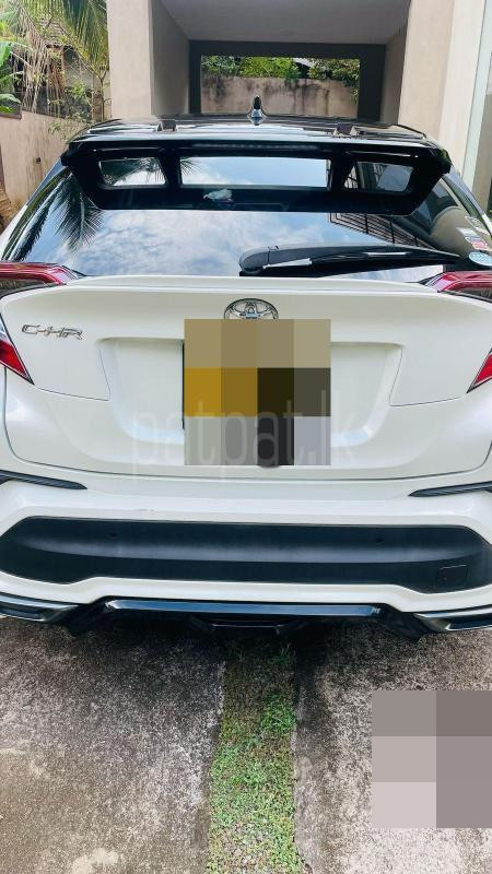 Toyota CHR 2018 - பயன்படுத்தப்பட்டது SUV sale in Sri Lanka - patpat.lk