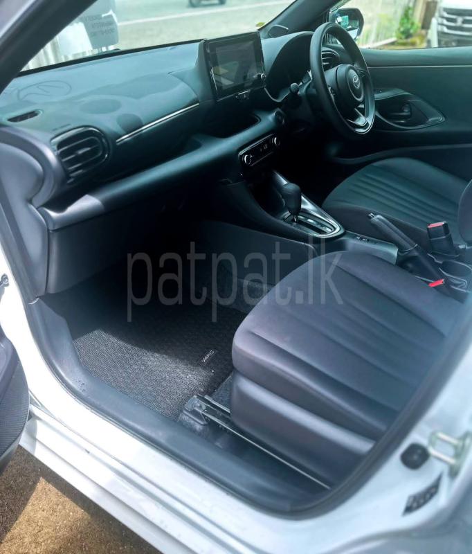 Toyota Yaris 2024 - නැවත සකස් කල කාර් sale in Sri Lanka - patpat.lk