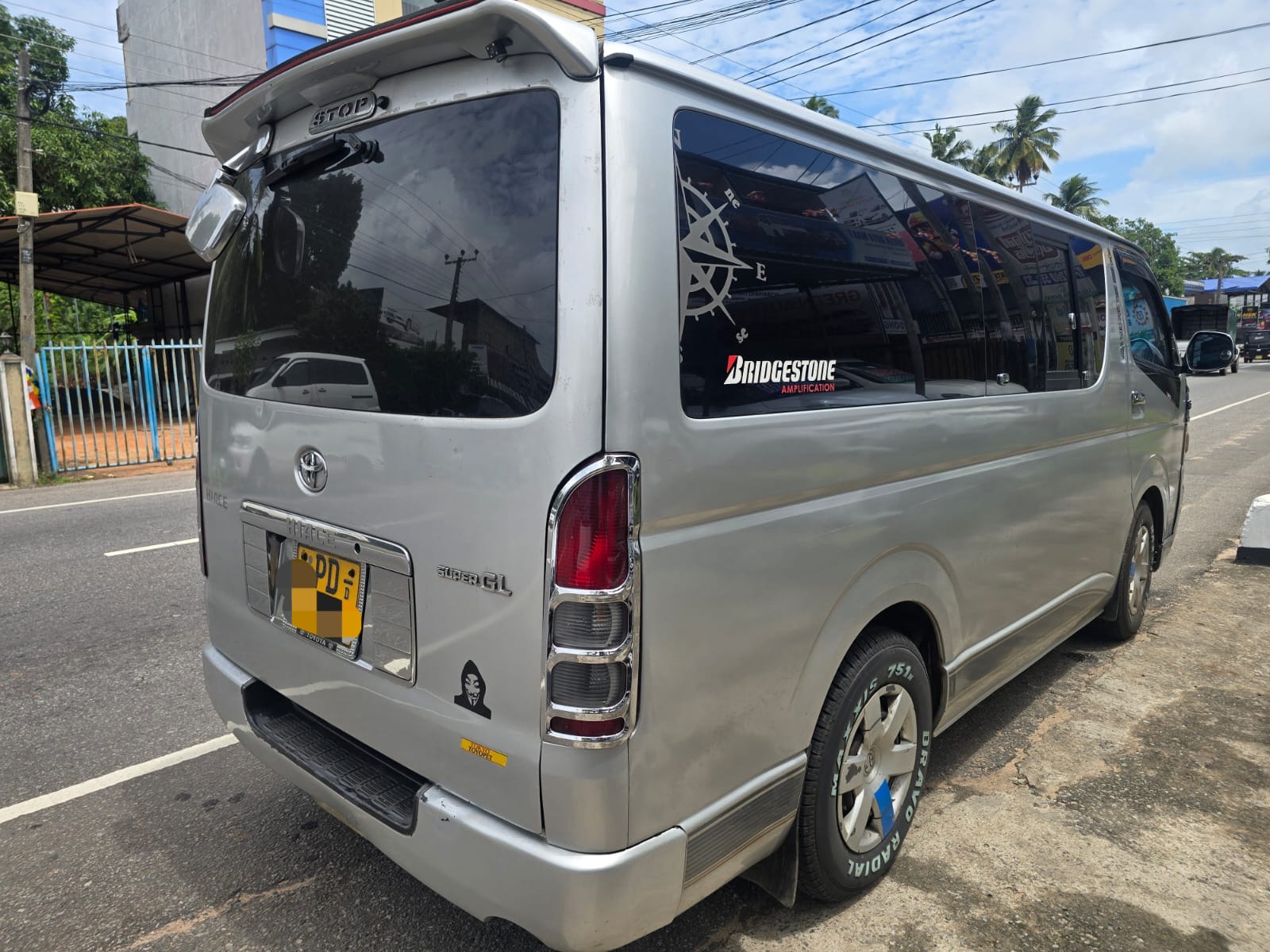 Toyota Super GL 2006 - பயன்படுத்தப்பட்டது வேன் sale in Sri Lanka - patpat.lk