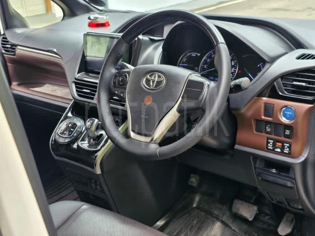 Advertisement image 6