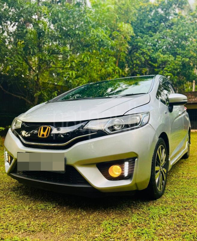 Honda Fit 2013 - மறுசீரமைக்கப்பட்டது கார் sale in Sri Lanka - patpat.lk