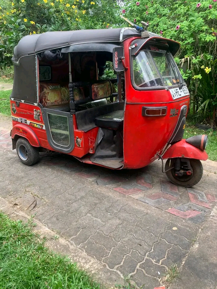 Bajaj Three Wheel 2003 - பயன்படுத்தப்பட்டது முச்சக்கர வண்டி sale in Sri Lanka - patpat.lk