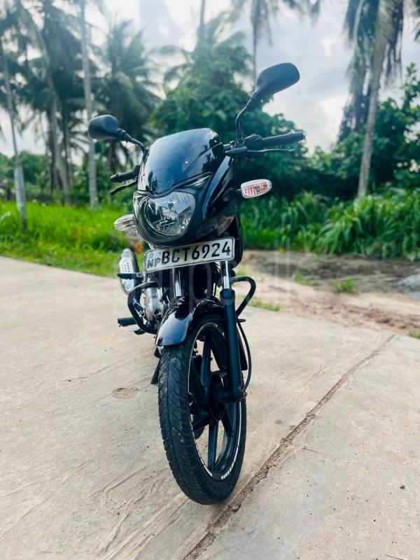 Bajaj Pulsar 2015 - பயன்படுத்தப்பட்டது பைக் sale in Sri Lanka - patpat.lk