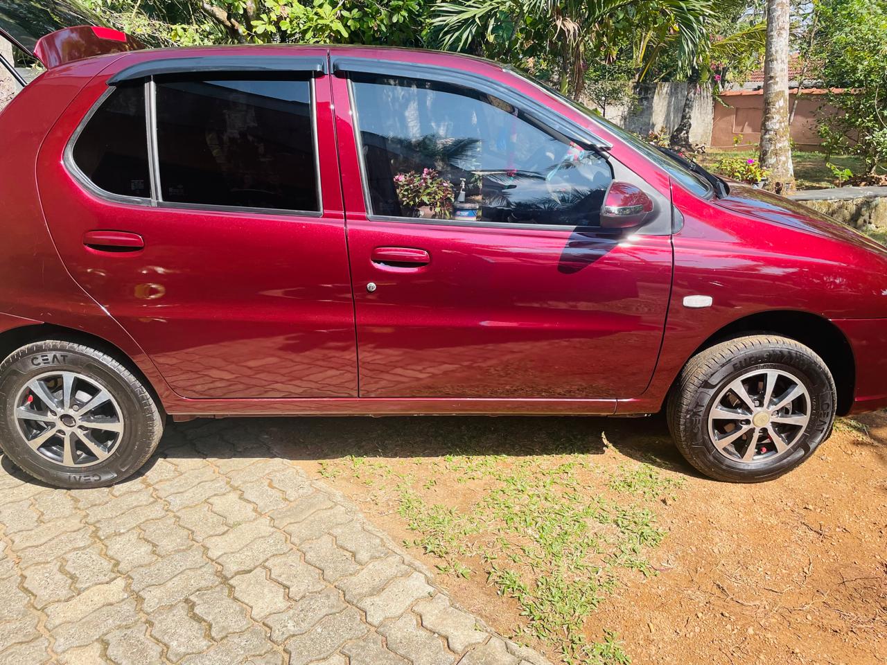 Tata Indica 2015 - பயன்படுத்தப்பட்டது கார் sale in Sri Lanka - patpat.lk
