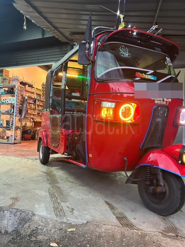 Bajaj Three Wheel 2011 - பயன்படுத்தப்பட்டது முச்சக்கர வண்டி sale in Sri Lanka - patpat.lk