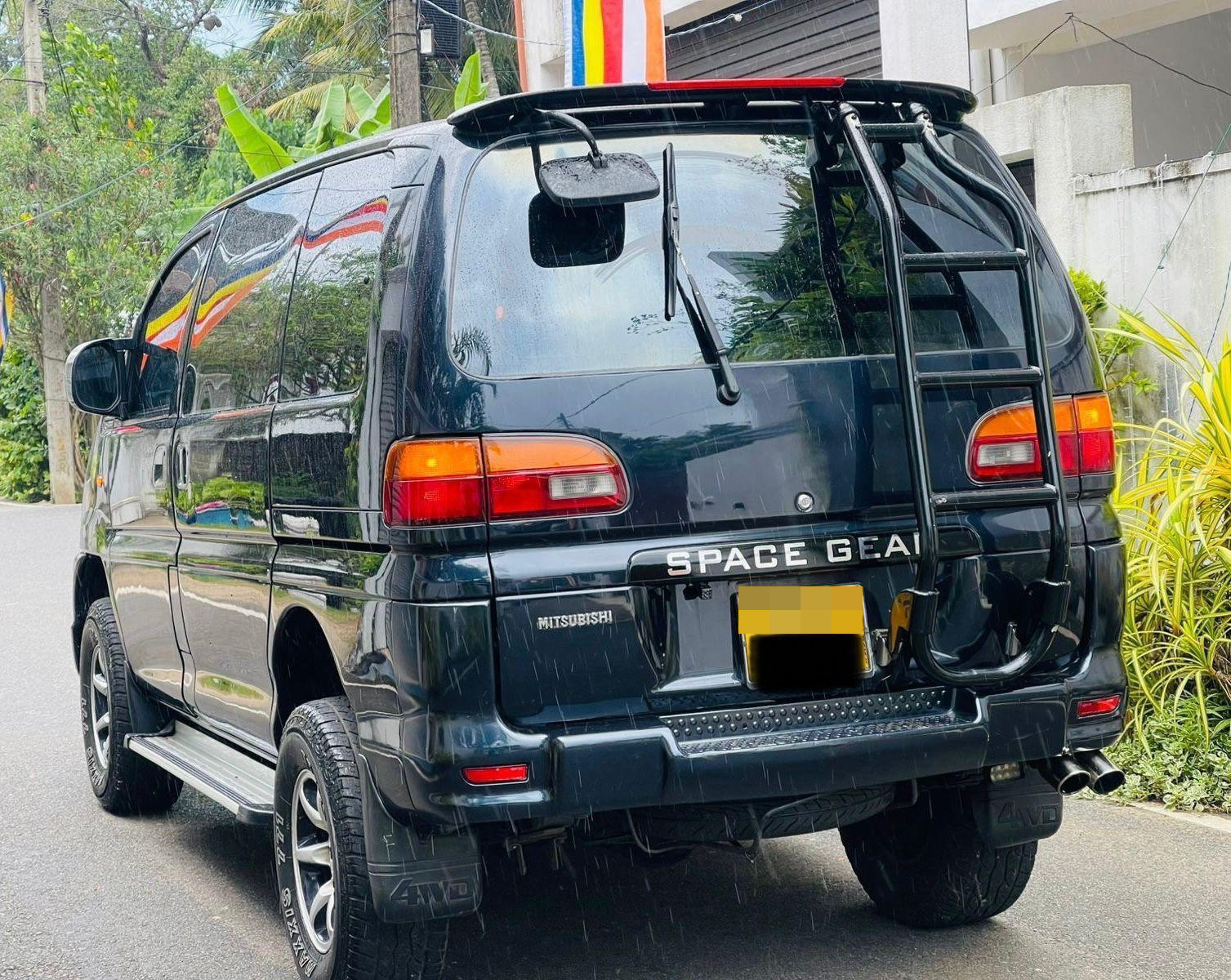 Mitsubishi L400 1998 - Used Van sale in Sri Lanka - patpat.lk