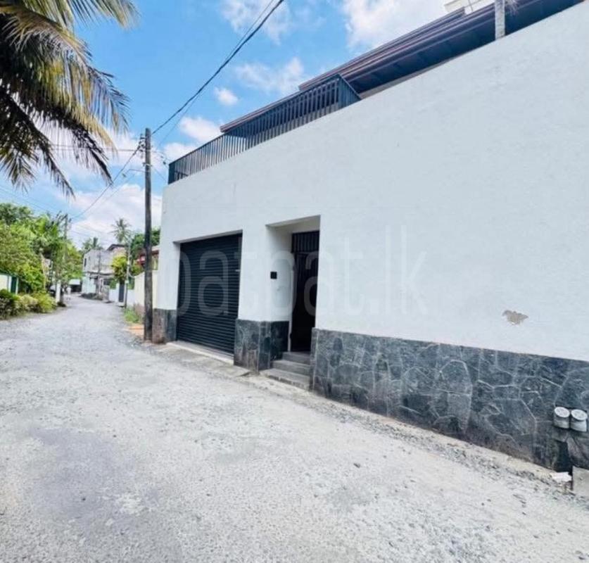 House for Sale in Boralesgamuwa