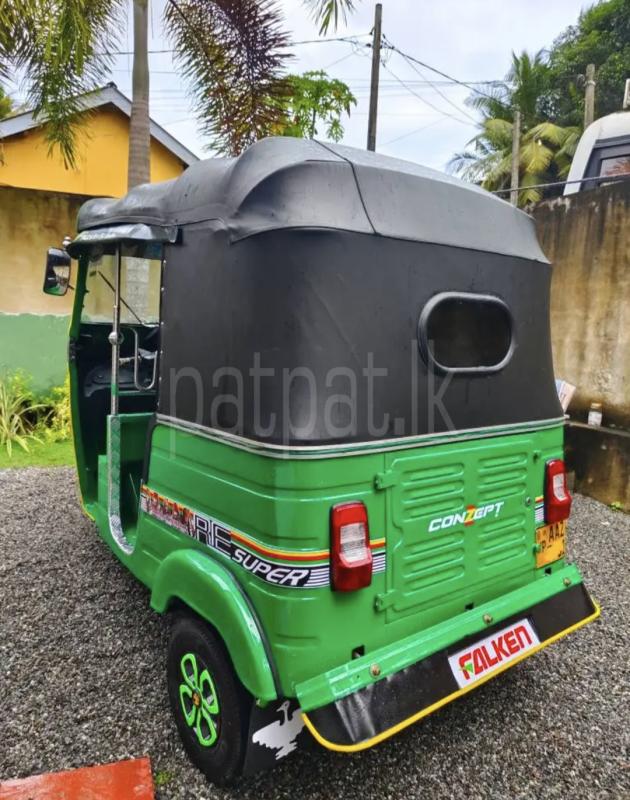 Bajaj 4 stroke 2015 - பயன்படுத்தப்பட்டது முச்சக்கர வண்டி sale in Sri Lanka - patpat.lk
