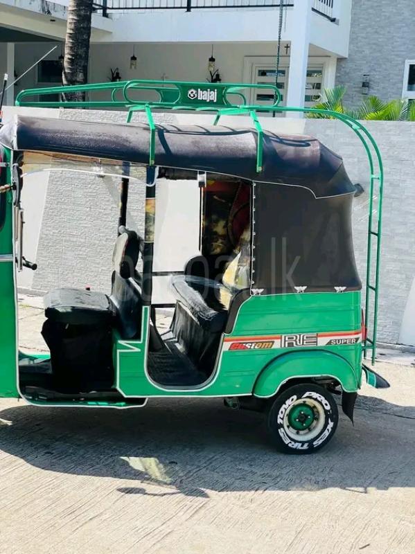 Bajaj Three Wheel 2015 - භාවිතා කරන ලද ත්‍රිරෝද රථය sale in Sri Lanka - patpat.lk