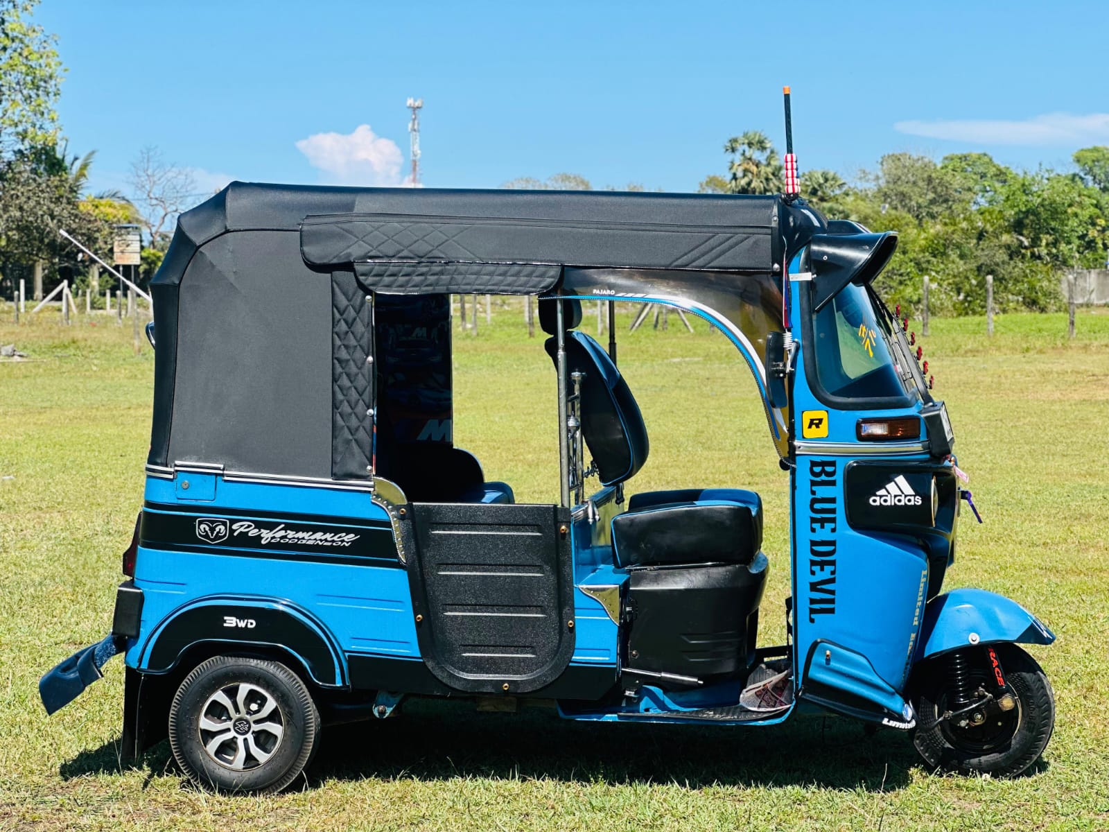 Bajaj Three Wheel 2018 - භාවිතා කරන ලද ත්‍රිරෝද රථය sale in Sri Lanka - patpat.lk