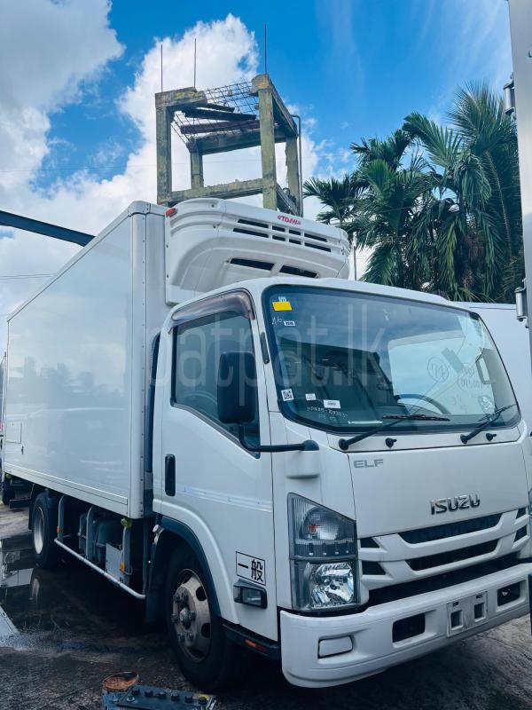 Isuzu ELF 2018 - சான்றளிக்கப்பட்டது டிரக் sale in Sri Lanka - patpat.lk