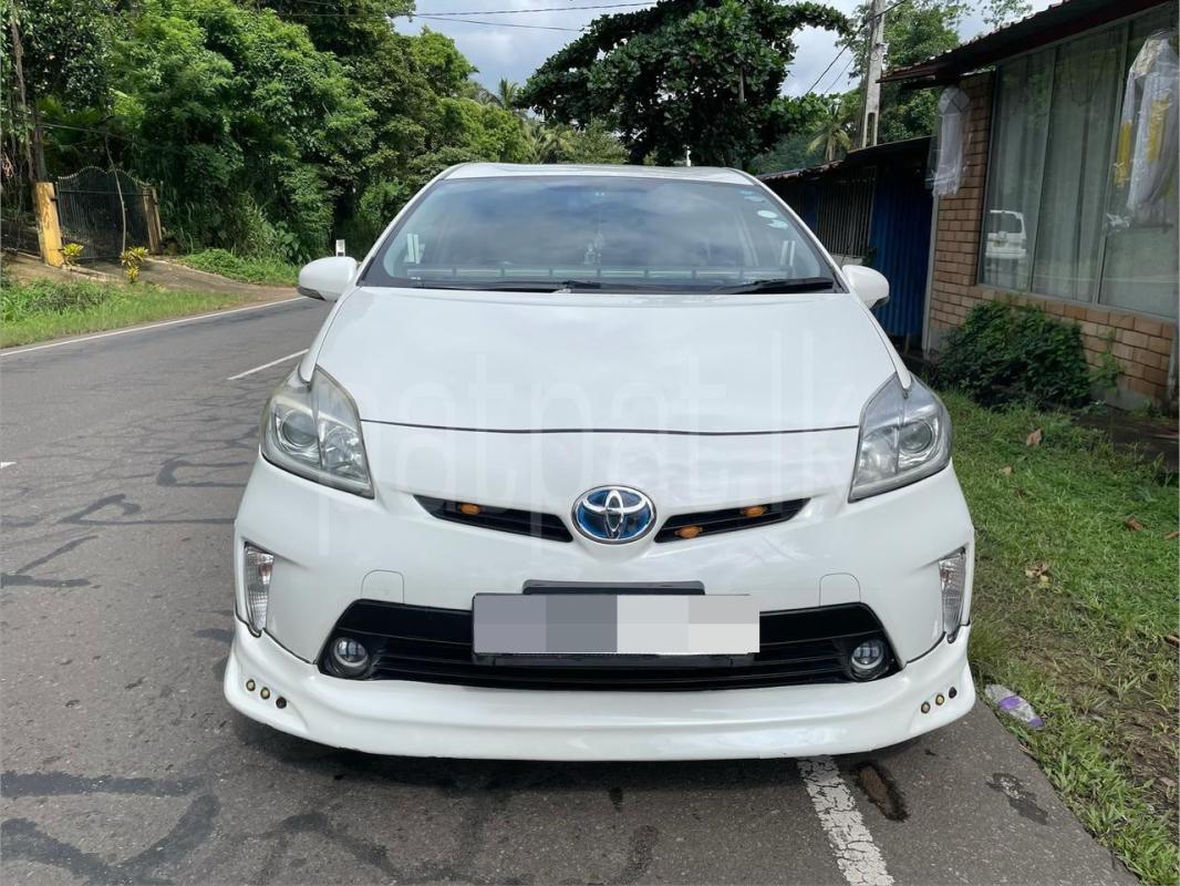 Toyota Prius 2014 - Used Car sale in Sri Lanka - patpat.lk