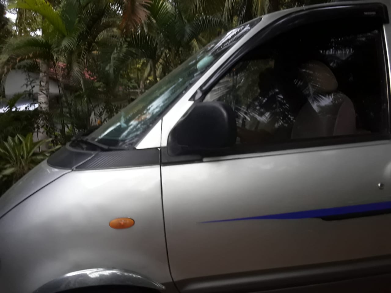 Nissan Serena 1993 - Used Van sale in Sri Lanka - patpat.lk