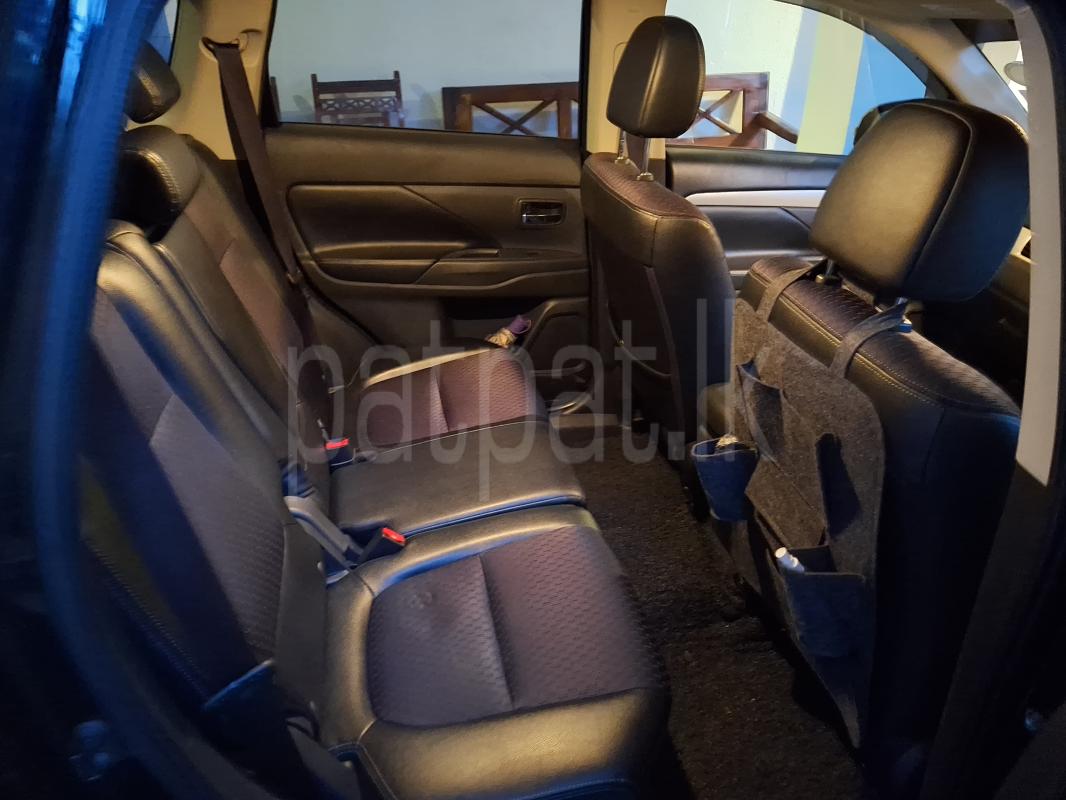 Mitsubishi Outlander 2015 - பயன்படுத்தப்பட்டது SUV sale in Sri Lanka - patpat.lk