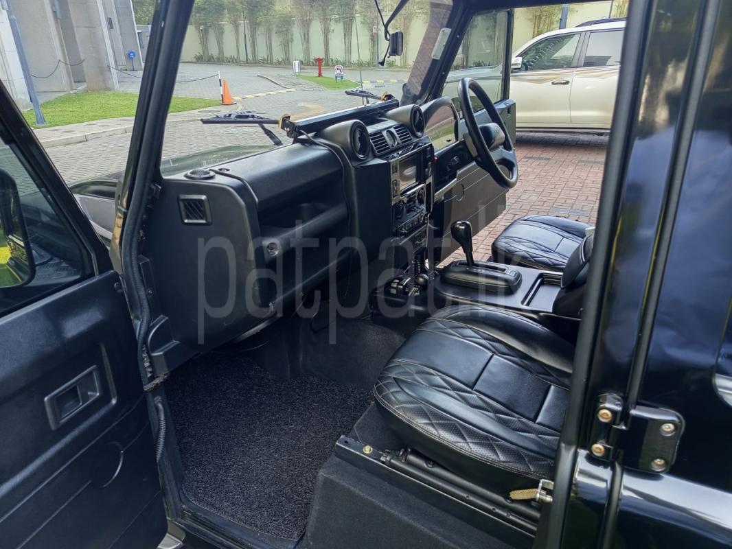 Land Rover Defender 1979 - பயன்படுத்தப்பட்டது SUV sale in Sri Lanka - patpat.lk