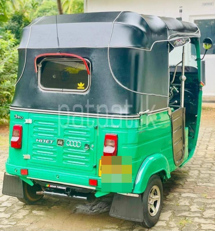 Advertisement image 6