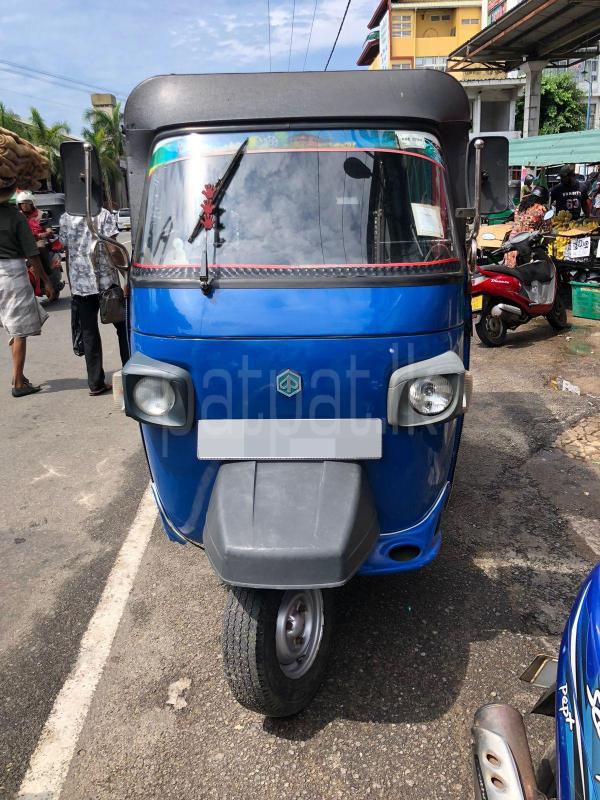 Piaggio Three Wheel 2015 - மறுசீரமைக்கப்பட்டது முச்சக்கர வண்டி sale in Sri Lanka - patpat.lk