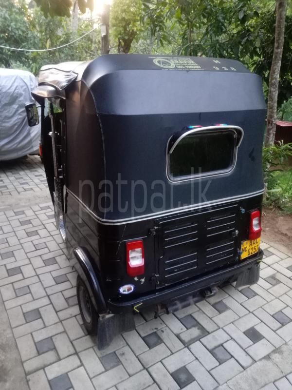Bajaj 4 stroke 2013 - பயன்படுத்தப்பட்டது முச்சக்கர வண்டி sale in Sri Lanka - patpat.lk