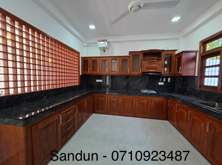 House for Sale in Boralesgamuwa