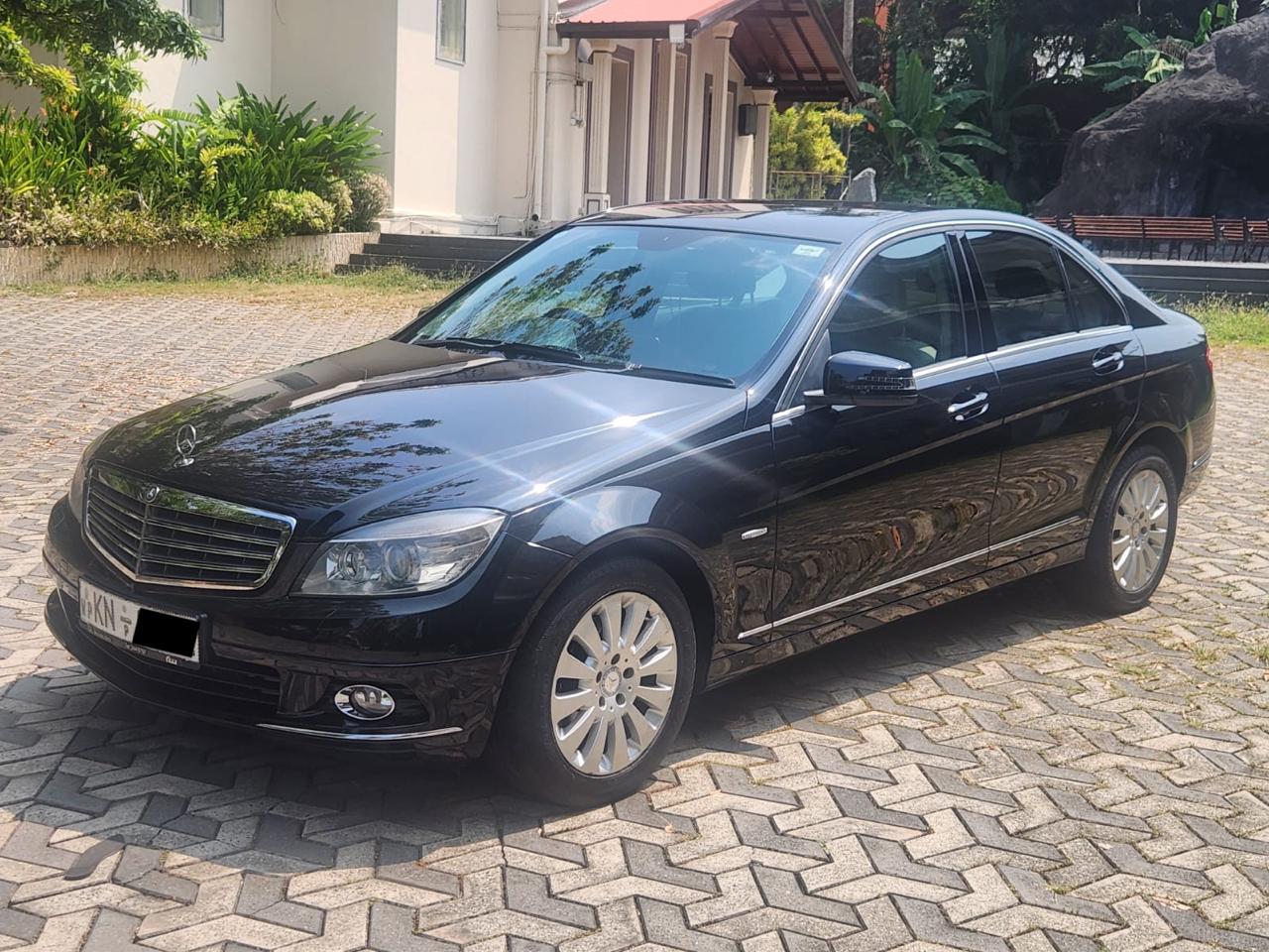 Mercedes Benz C180 2010 - භාවිතා කරන ලද කාර් sale in Sri Lanka - patpat.lk