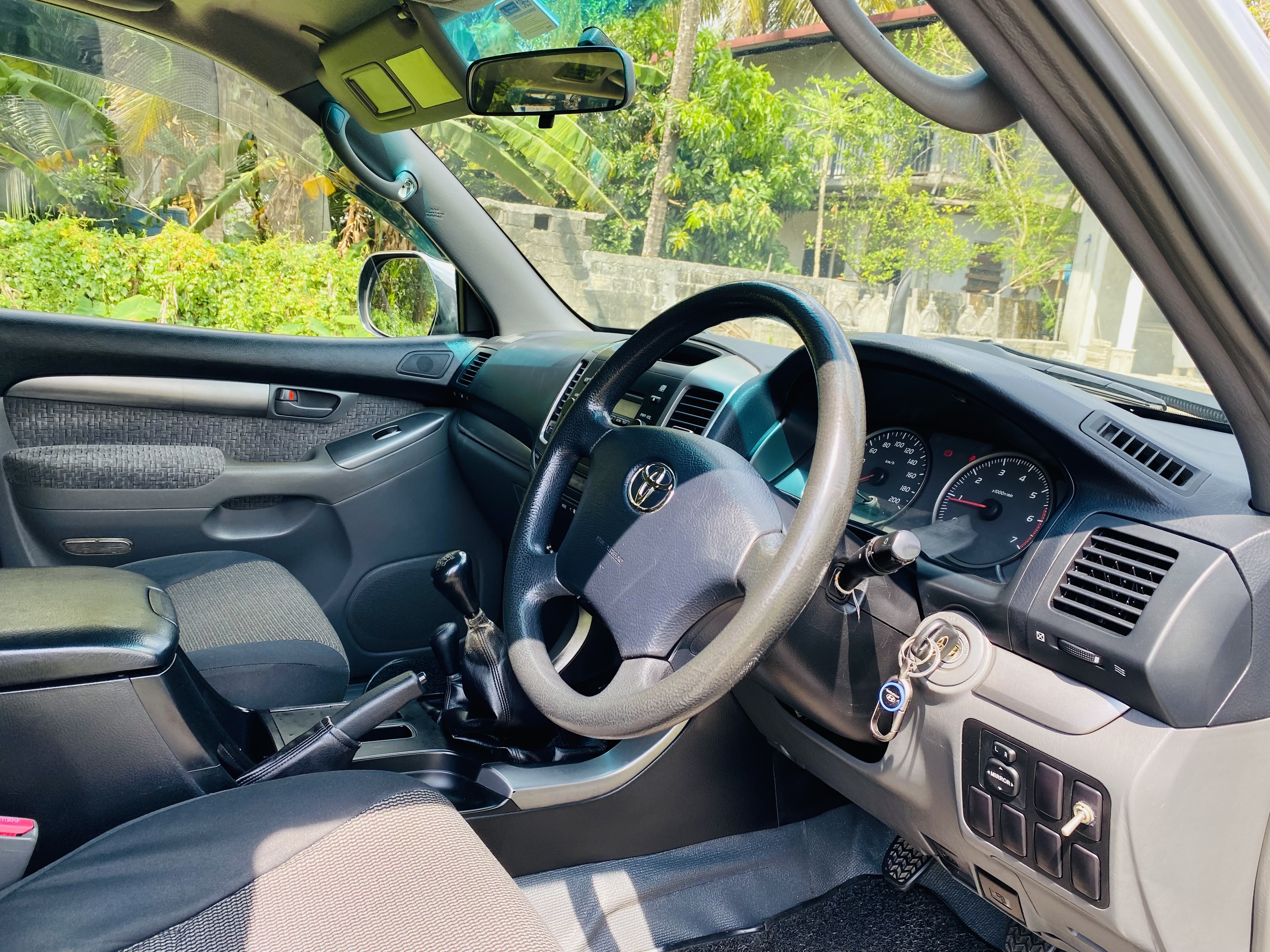 Toyota Land Cruiser Prado 2006 - Used SUV sale in Sri Lanka - patpat.lk