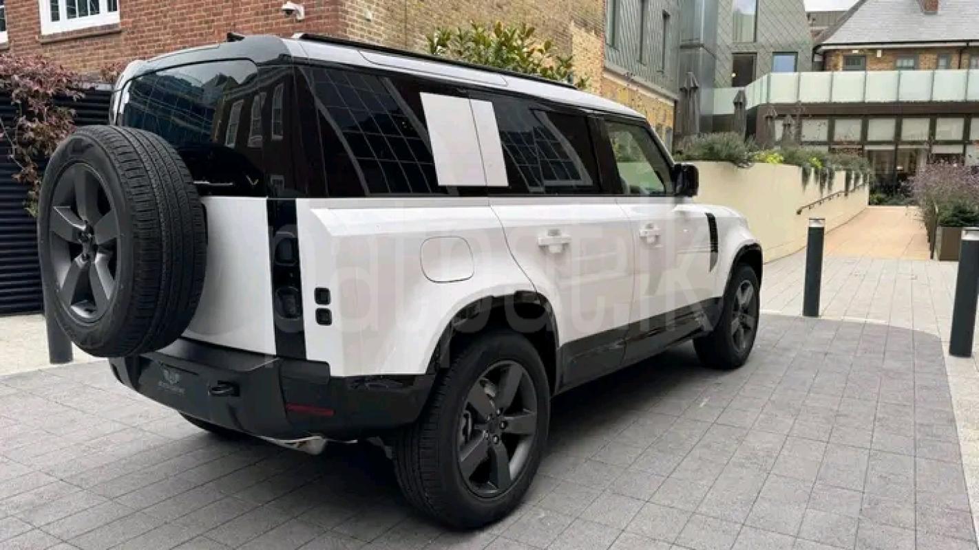 Advertisement image 1