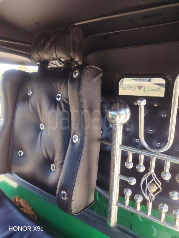 Bajaj Three Wheel 2018 - பயன்படுத்தப்பட்டது முச்சக்கர வண்டி sale in Sri Lanka - patpat.lk