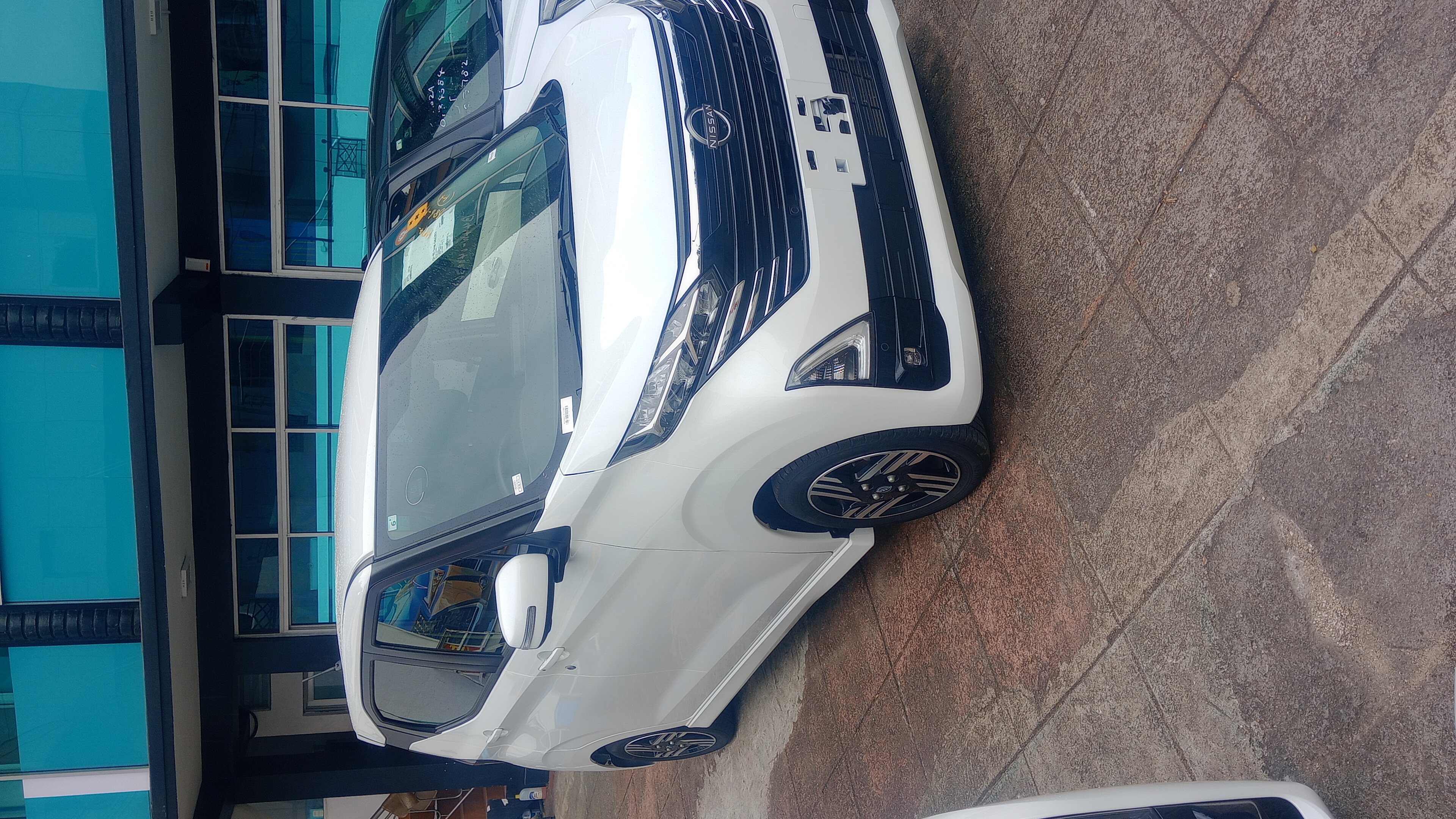 Nissan Roox 2025 - சான்றளிக்கப்பட்டது கார் sale in Sri Lanka - patpat.lk