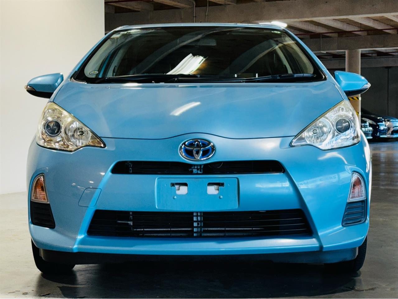 Toyota Aqua 2012 ads-image-1