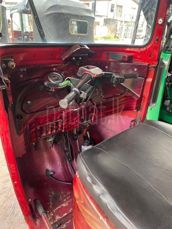 Bajaj Three Wheel 2016 - பயன்படுத்தப்பட்டது முச்சக்கர வண்டி sale in Sri Lanka - patpat.lk