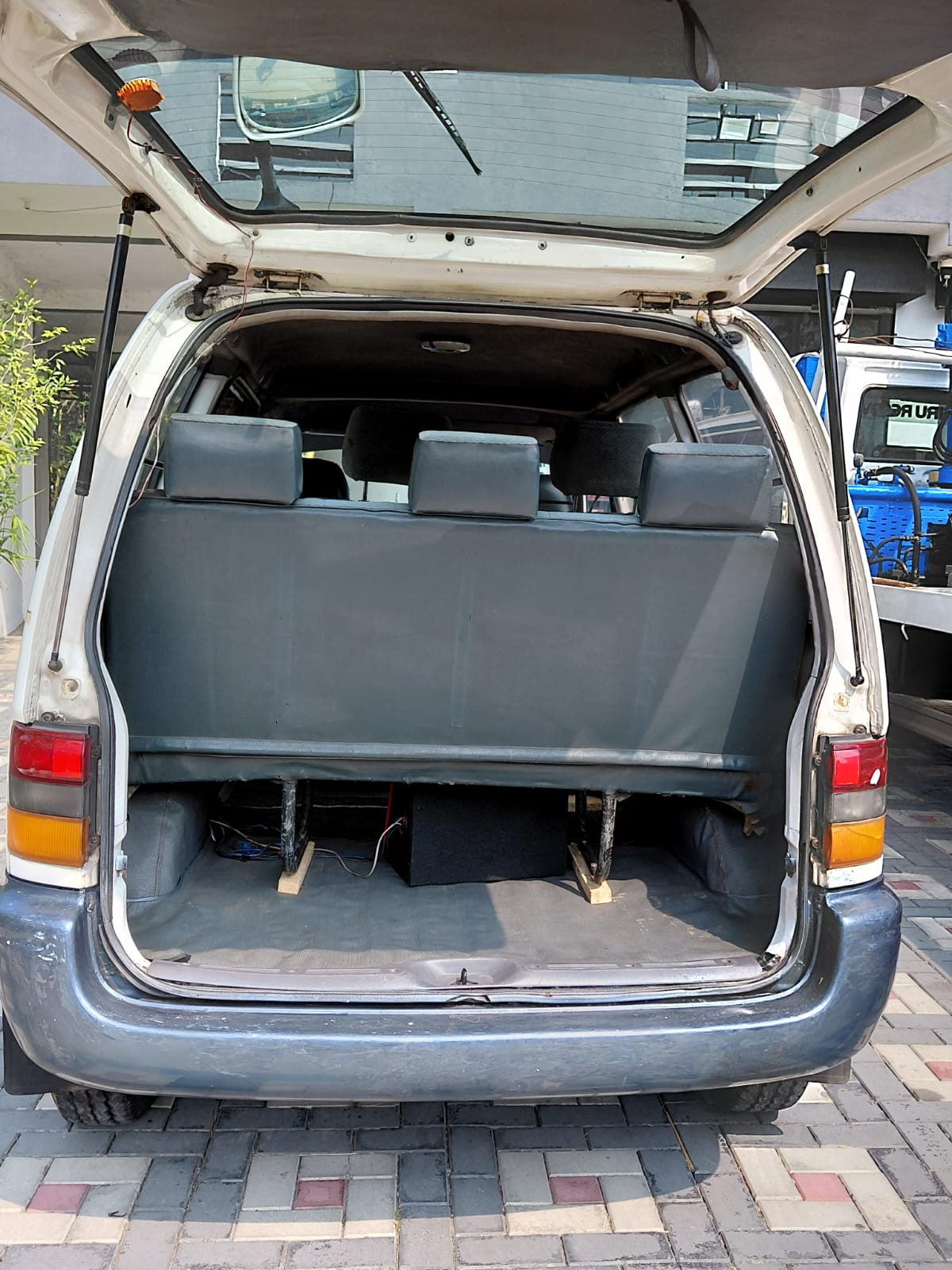 Advertisement image 4